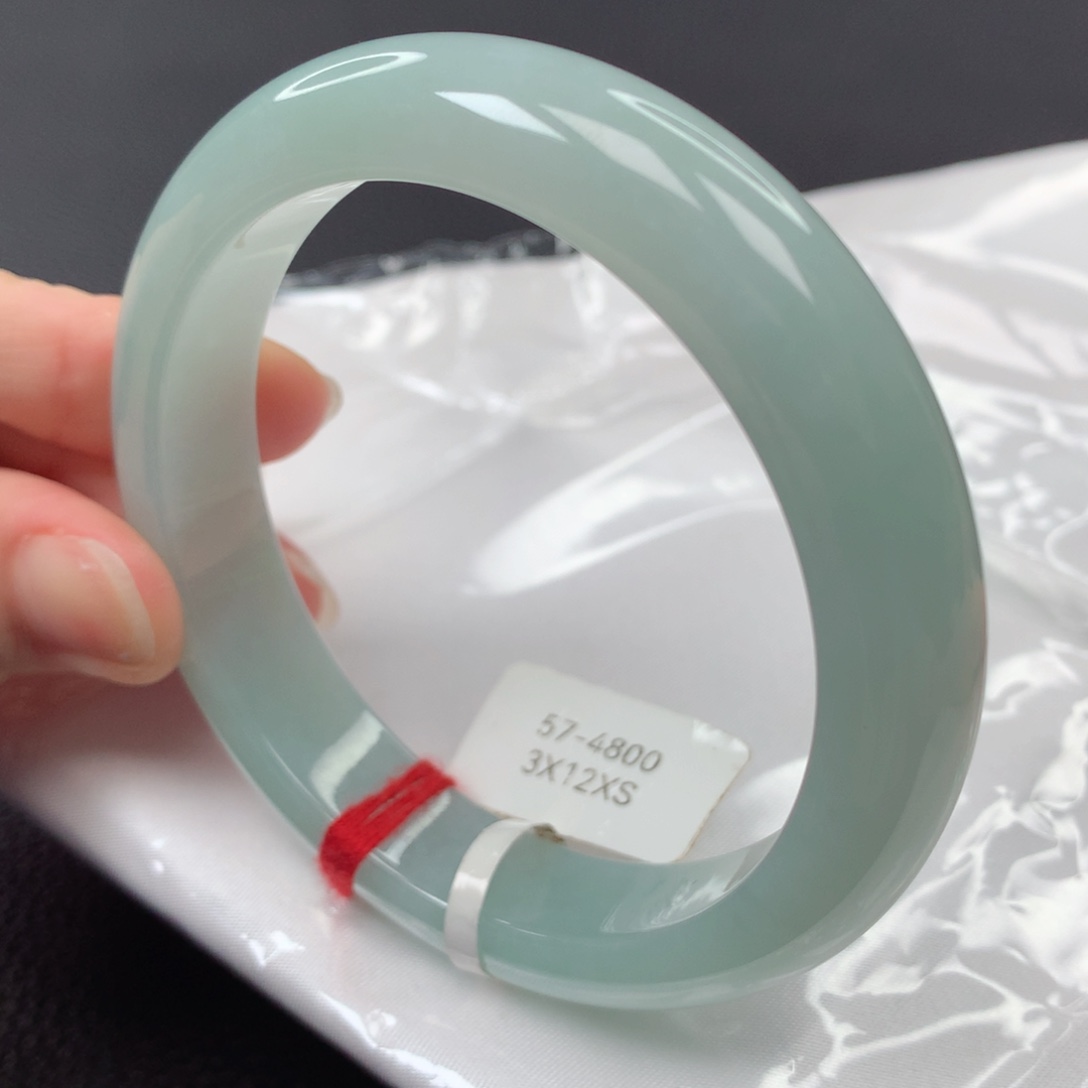 【闪购商品】翡翠手镯未镶嵌48号正圈xs57