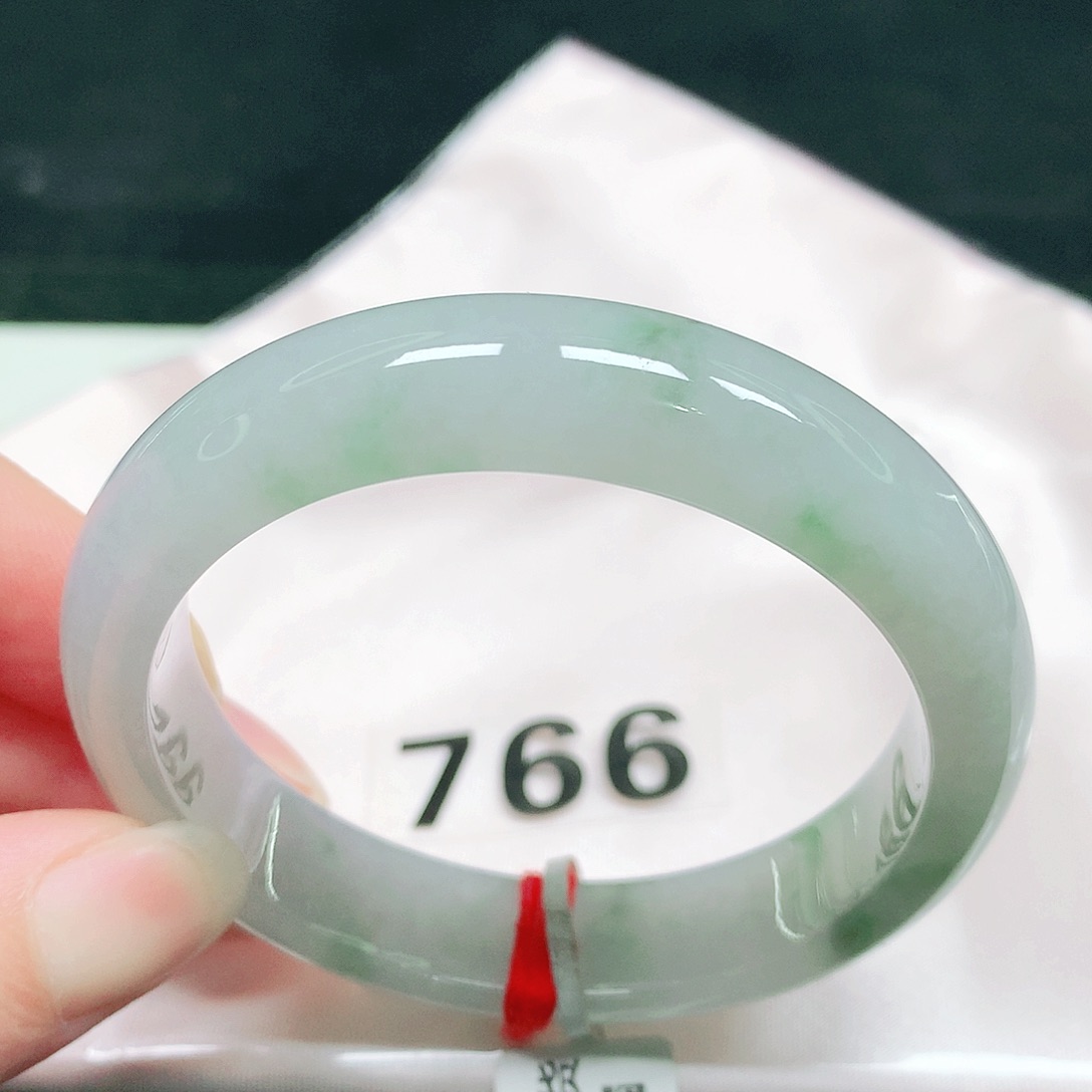 翡翠未镶嵌手镯12 号翡翠手镯