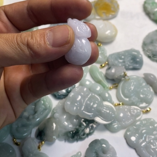 翡翠颈饰未镶嵌缅甸天然翡翠A货