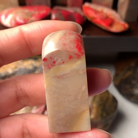 昌化石昌化鸡血石方章