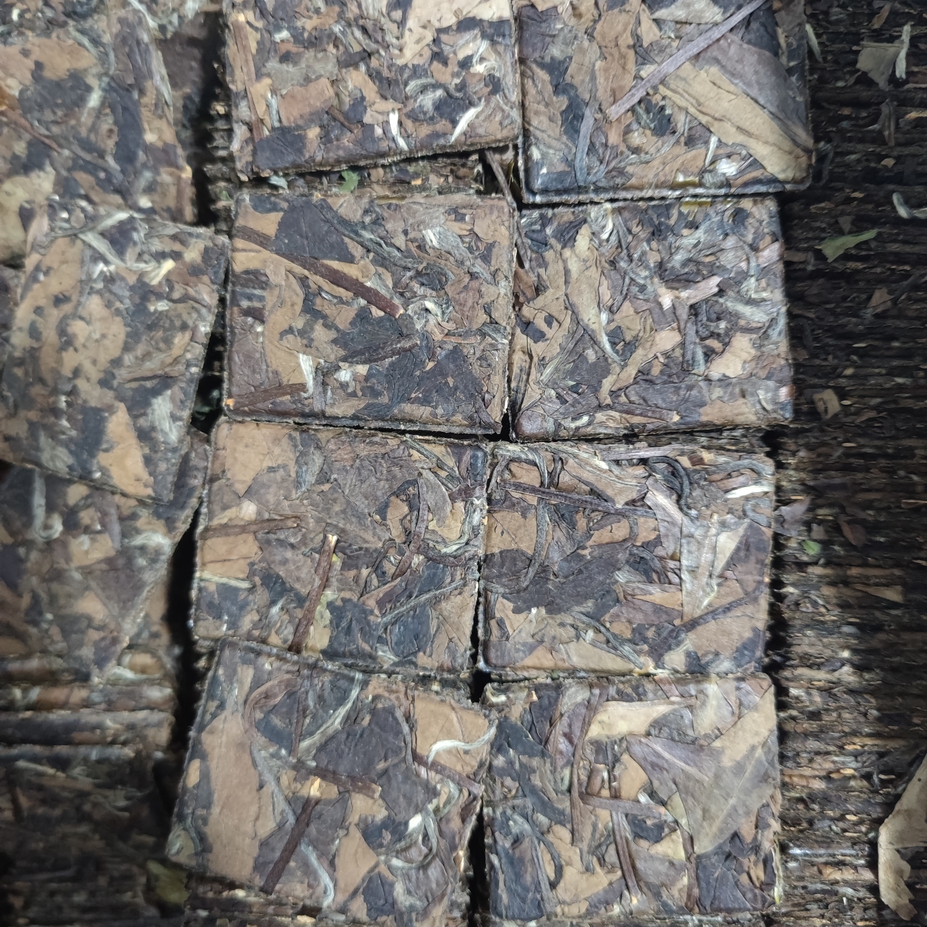 2019年 紧压寿眉饼干 高山白茶