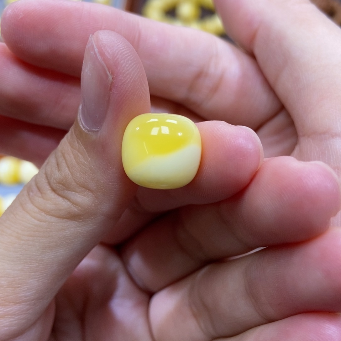 琥珀未镶嵌珠宝奇石13.4