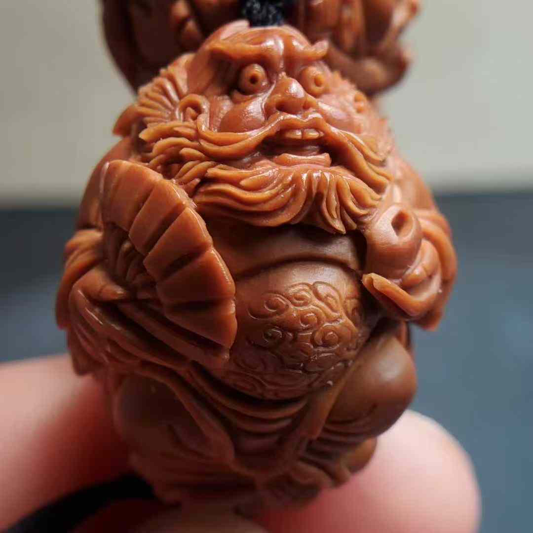 骑兽钟馗2.35/2.9纯手工整身立雕颜色红润自然，饱满，视觉效果好。