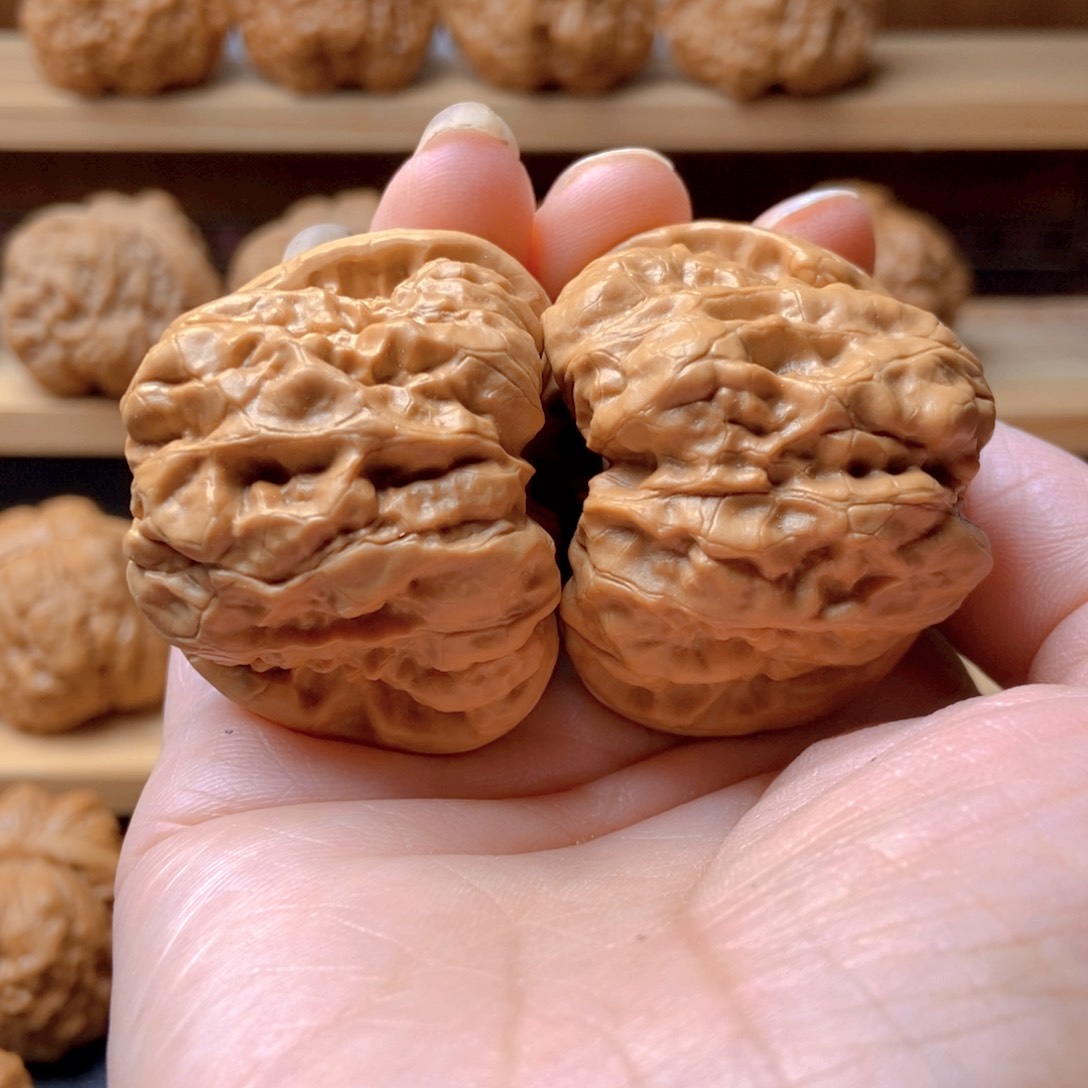 文玩核桃吊坠岁***！蛤蟆头