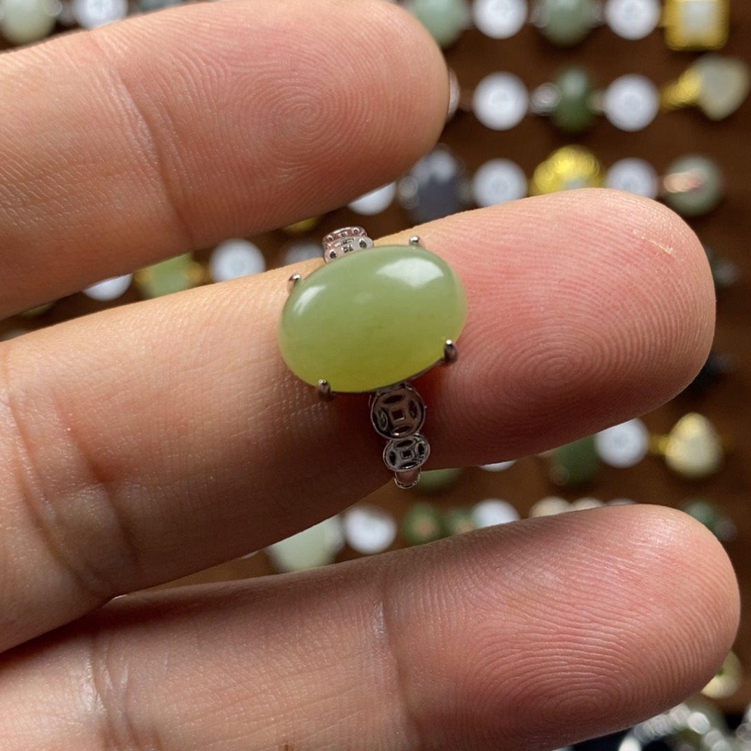 和田玉（青白玉）戒指合金