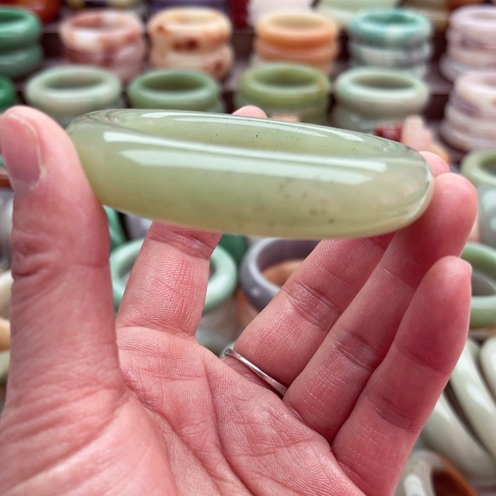 石英质玉合金手镯