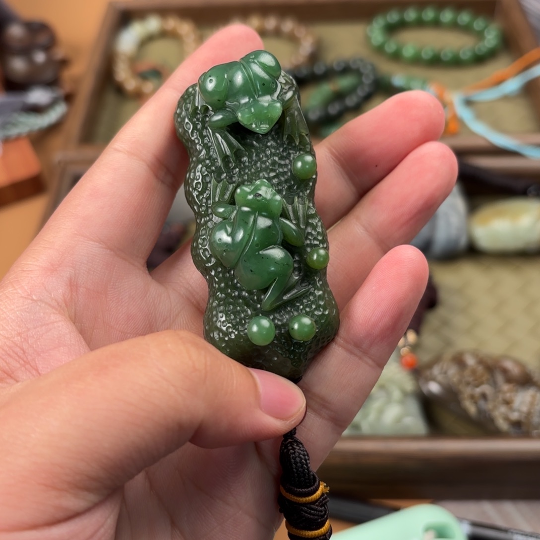 晨***和田玉未镶嵌挂件