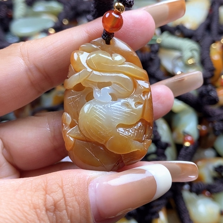 和田玉颈饰未镶嵌