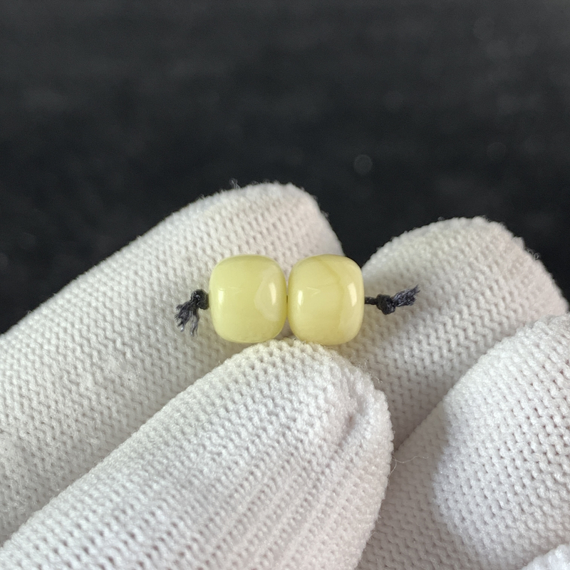 L1585保真原矿俄料尺寸8.1*6.8mm蜜蜡老型对珠隔珠配饰支持复检