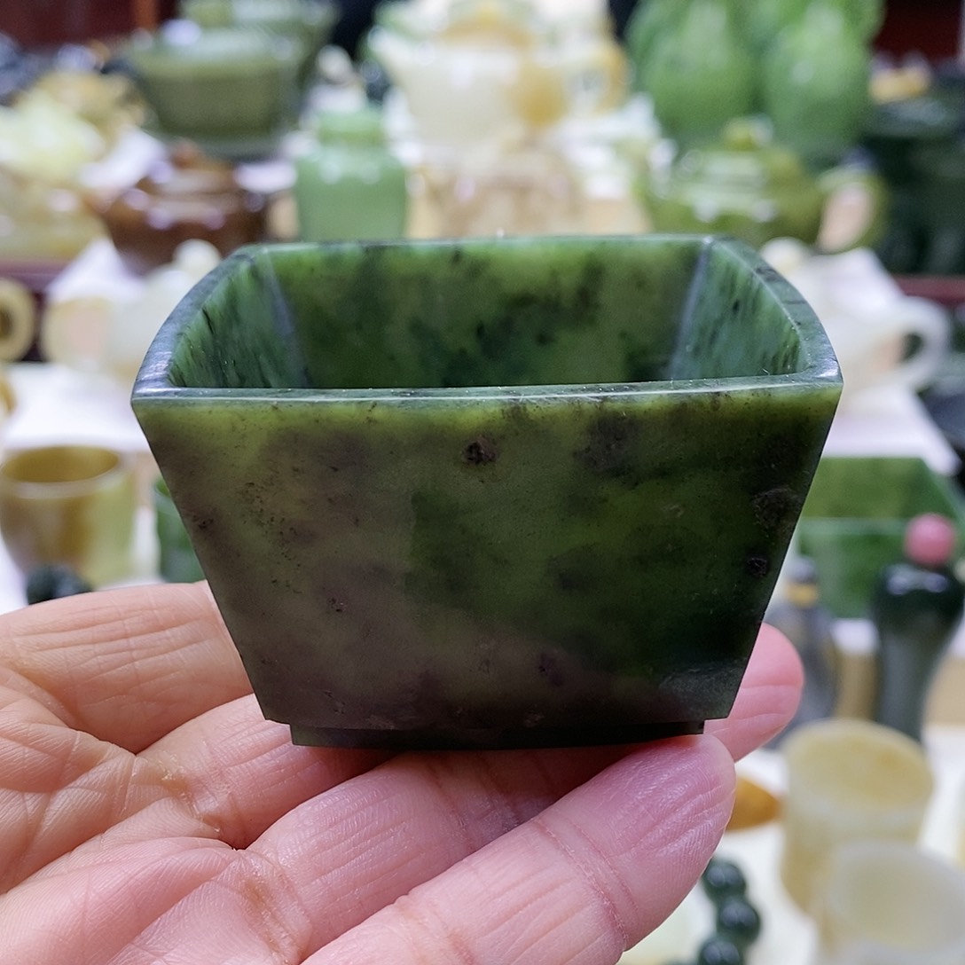 和田玉茶杯未镶嵌