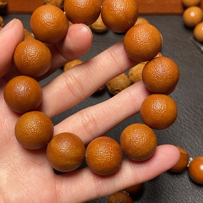 【闪购商品】橄榄核吊坠于*橄榄核