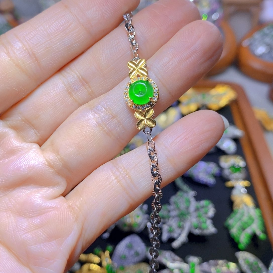 翡翠颈饰银S925镶嵌天然翡翠