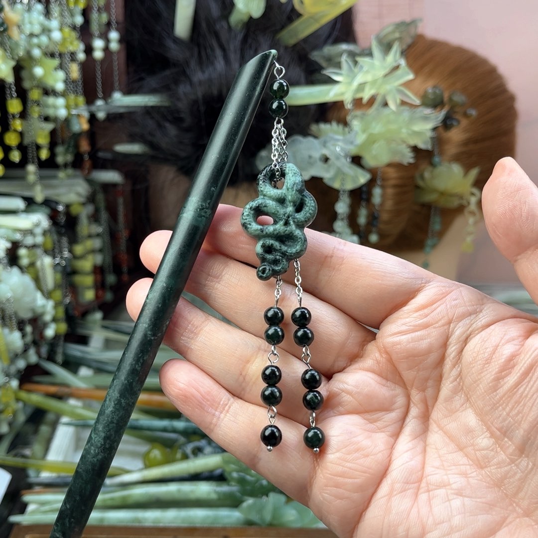 蛇纹石玉发饰未镶嵌长度18厘米左右