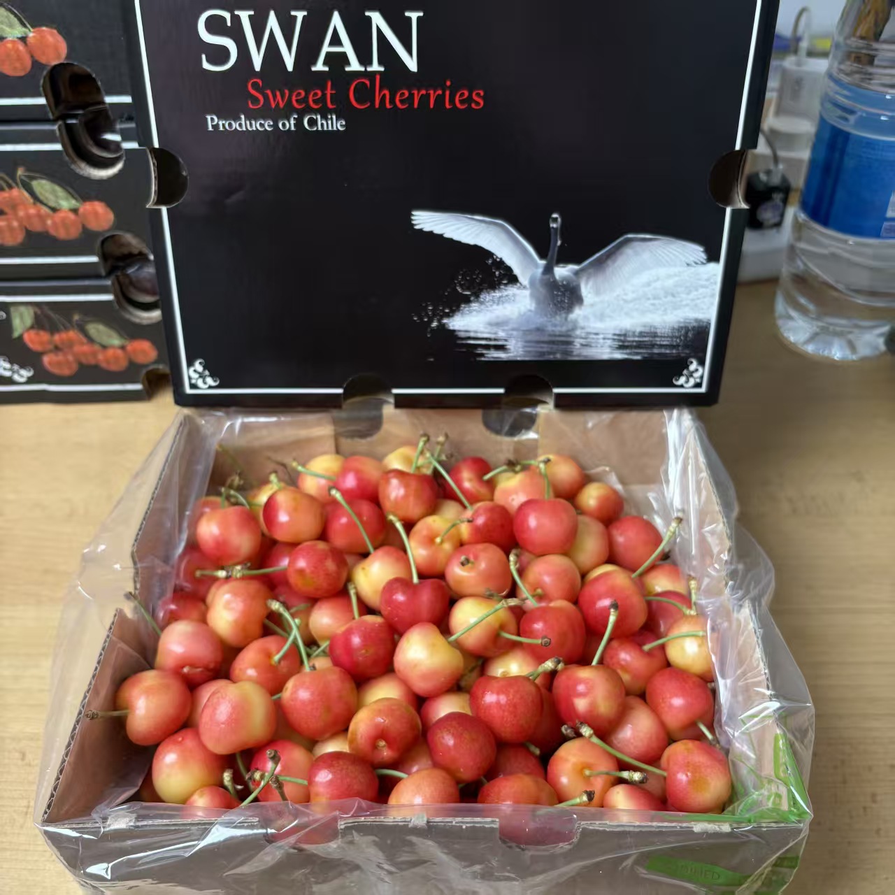 2号智利进口空运黑天鹅黄金车厘子大樱桃3J 2-4斤净重内附果径卡