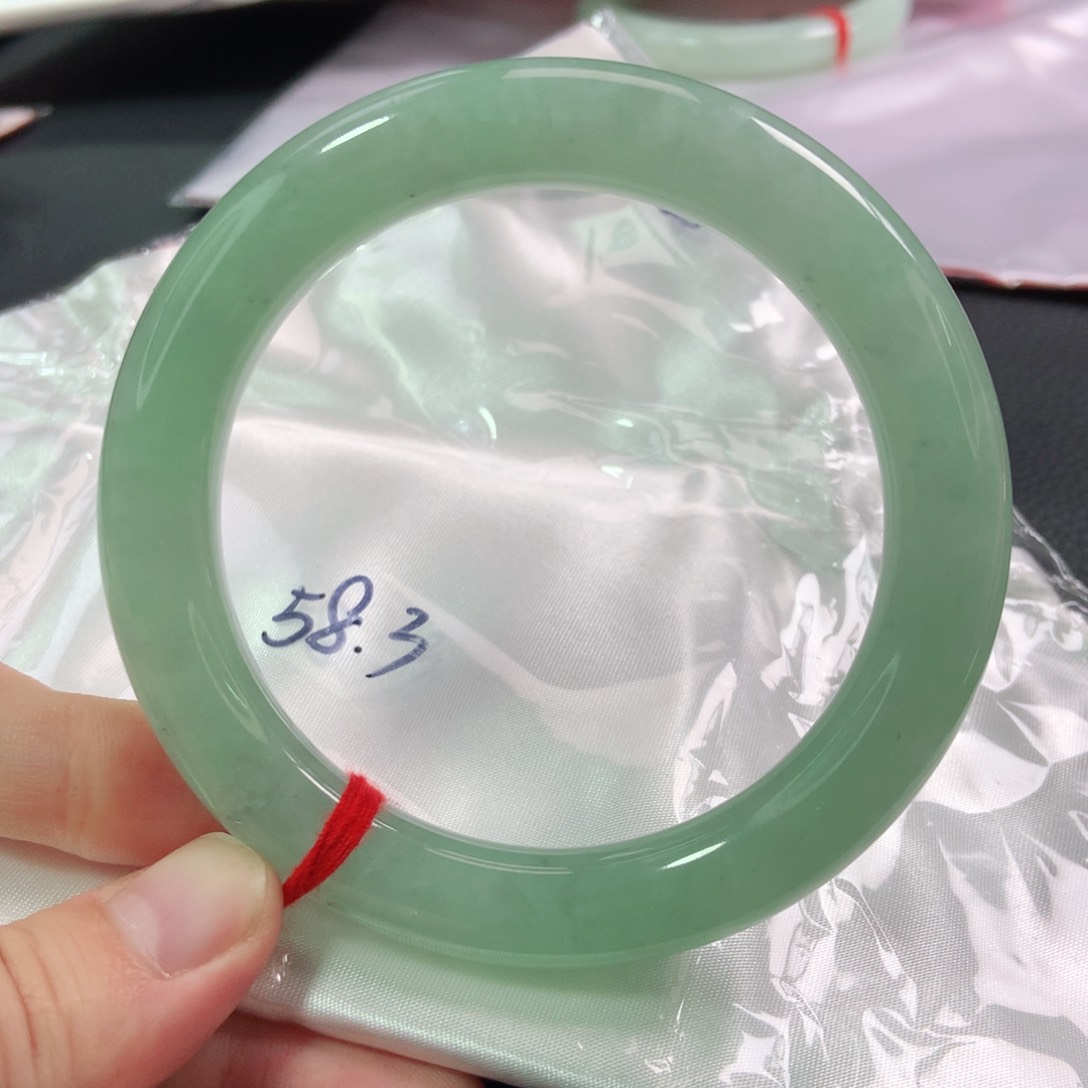 翡翠手镯未镶嵌?****?0736号