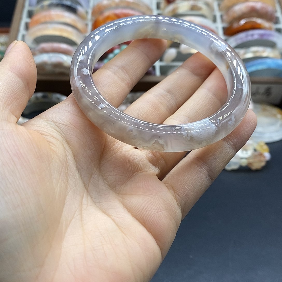 玛瑙/玉髓戒指未镶嵌是**啊