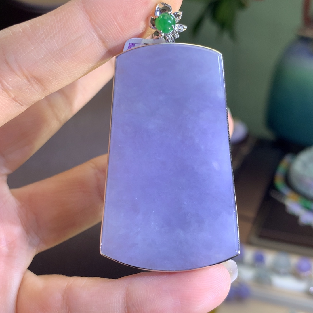 翡翠18K金镶嵌颈饰翡翠