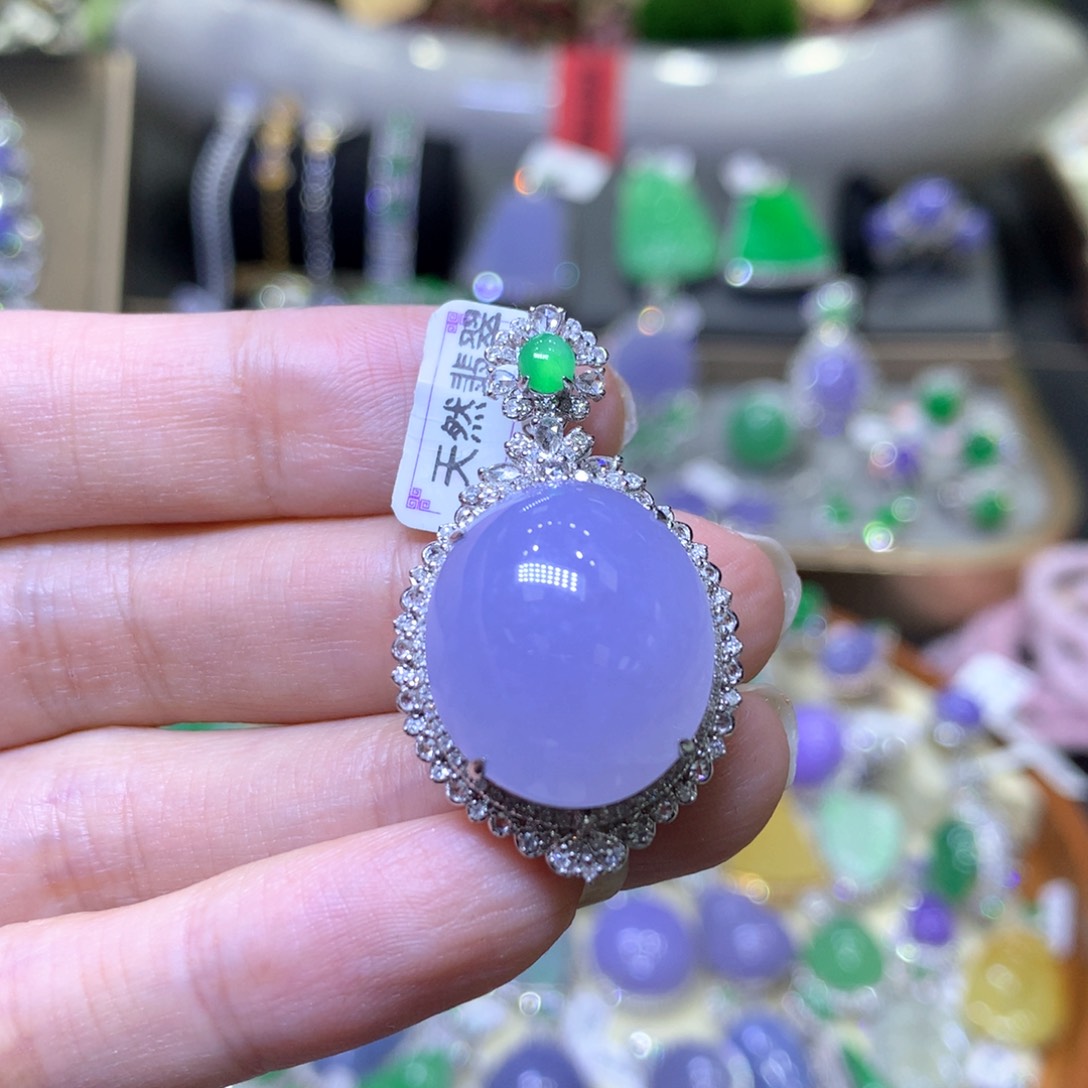 【闪购商品】翡翠颈饰18K金镶嵌翡翠吊坠项链