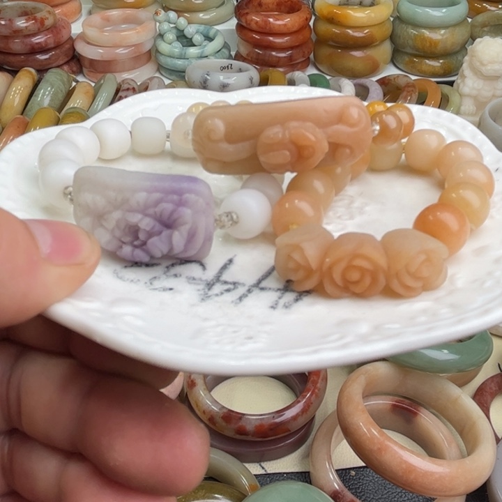 石英质玉手镯未镶嵌