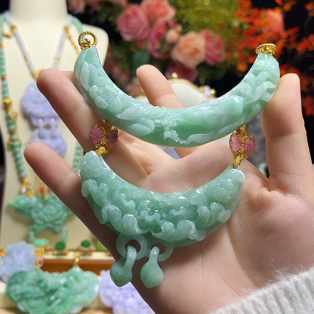 翡翠颈饰未镶嵌九尾