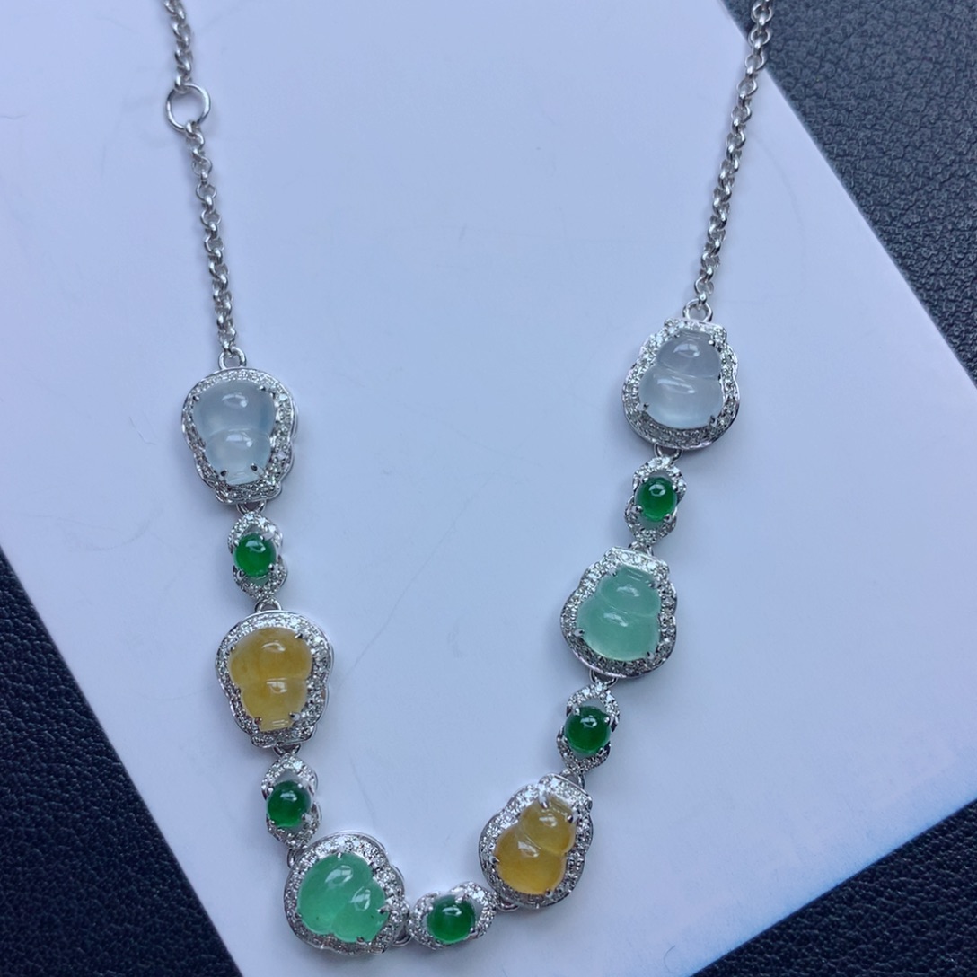 翡翠颈饰未镶嵌手链