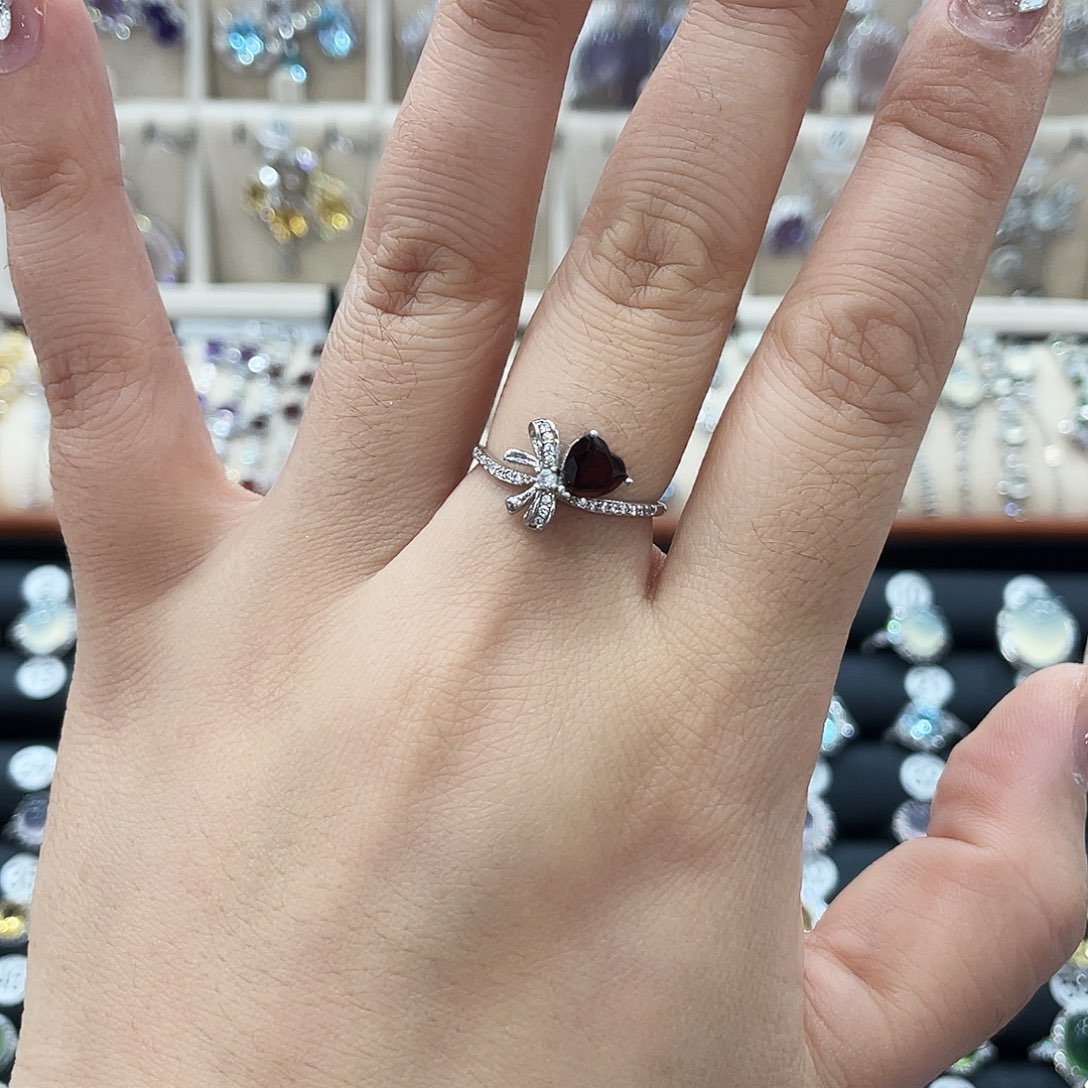 请***)戒指石榴石银S925镶嵌