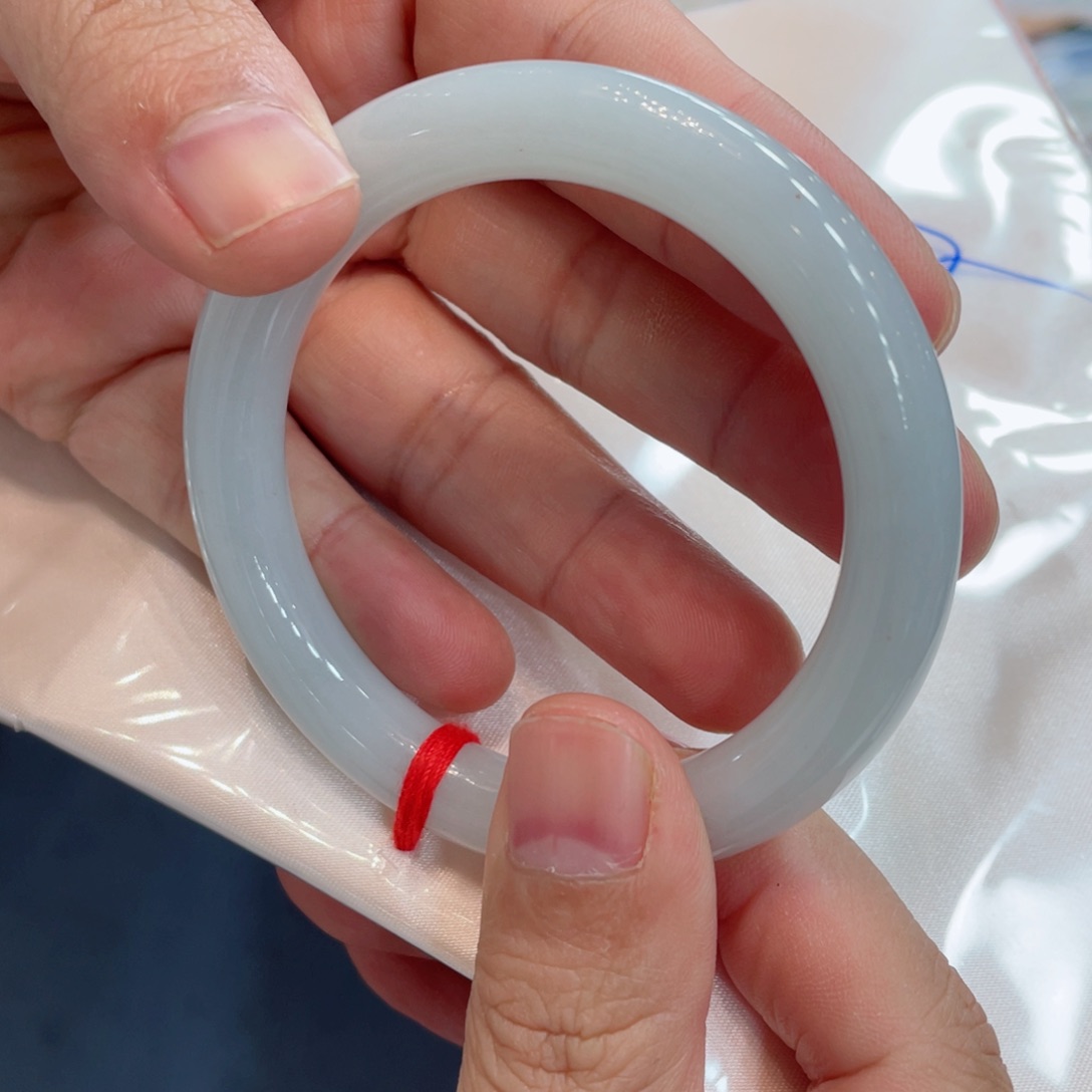 翡翠未镶嵌手镯手镯