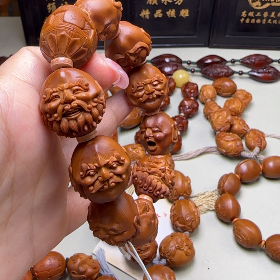 【闪购商品】橄榄核手串/手链纯手工雕刻须派罗汉