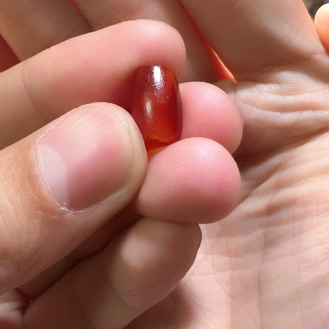 玛瑙/玉髓未镶嵌        珠子洱*