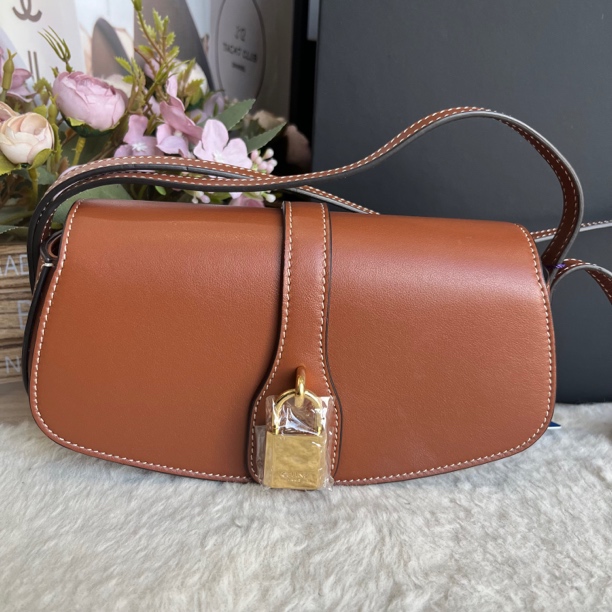 99新 Celine/思琳 赛琳棕色锁头包