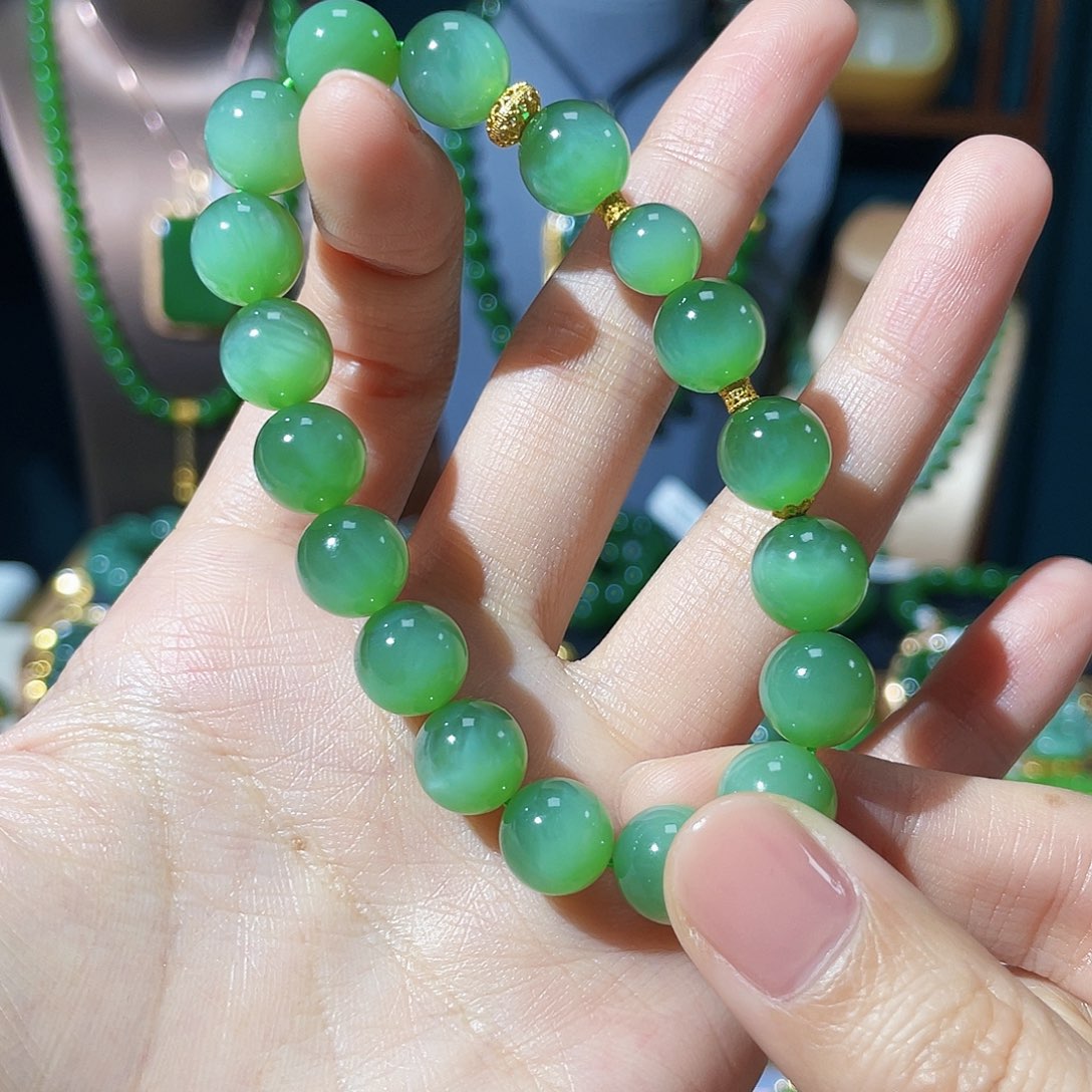 和田玉手串18K金镶嵌