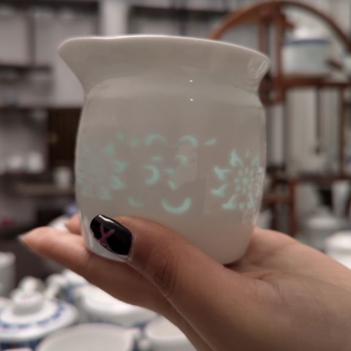 陶瓷鸿运连连带金边公道杯一个