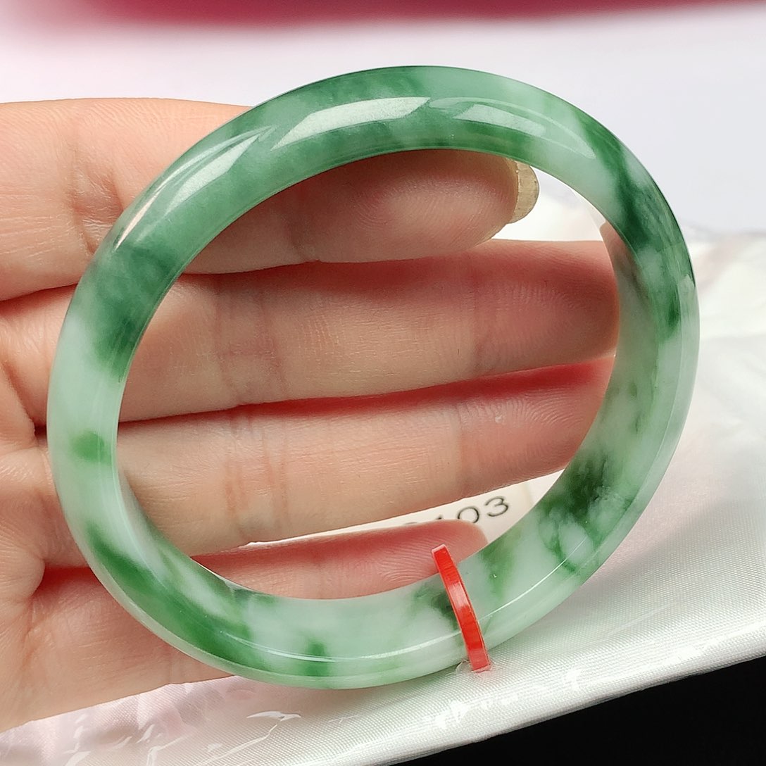 翡翠未镶嵌手镯57圈贵妃900103