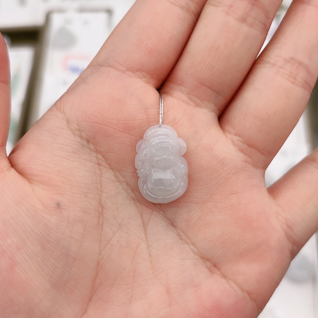 翡翠颈饰未镶嵌财神