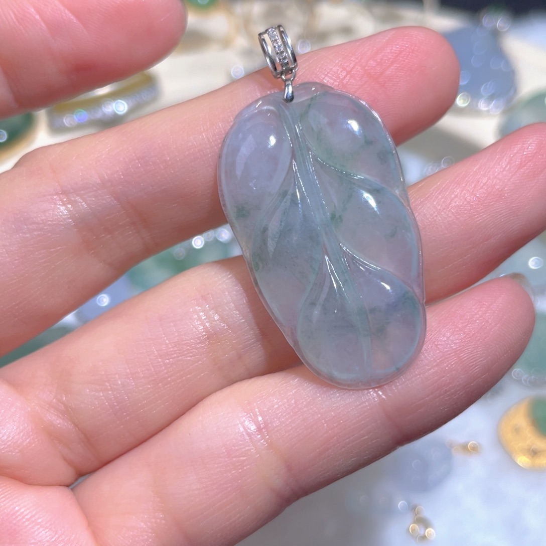 翡翠颈饰18K金镶嵌翡翠