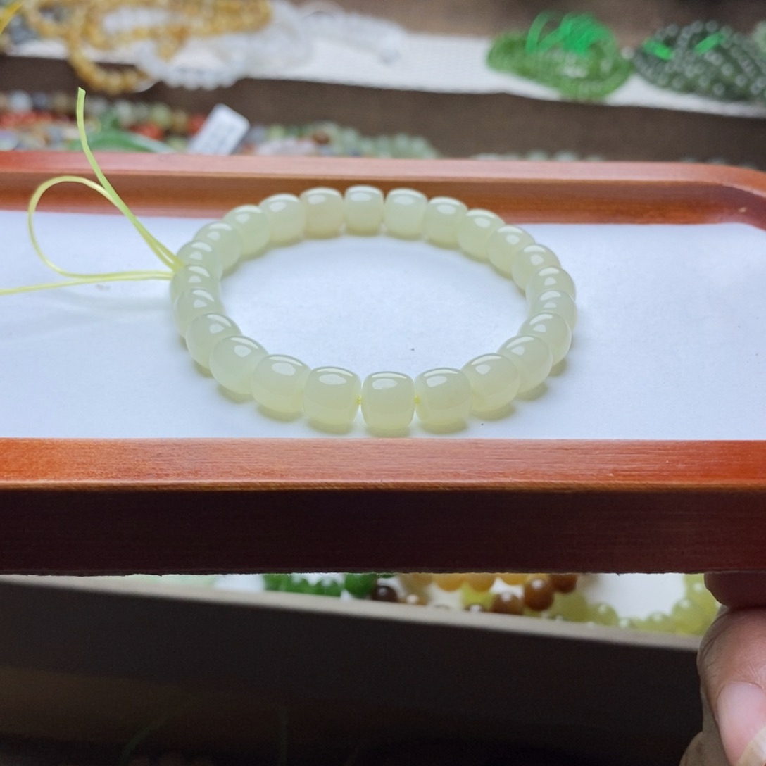 手链未镶嵌和田玉8mm浅黄口直切