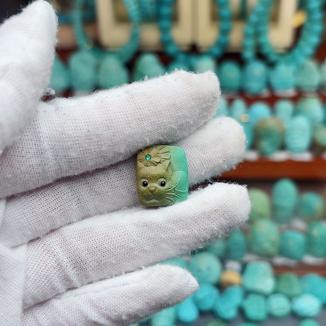 绿松石配饰未镶嵌