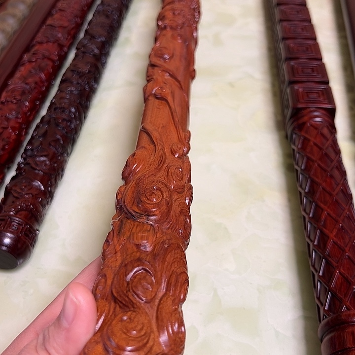 沙漠铁 云头棍。90厘米长有点小裂