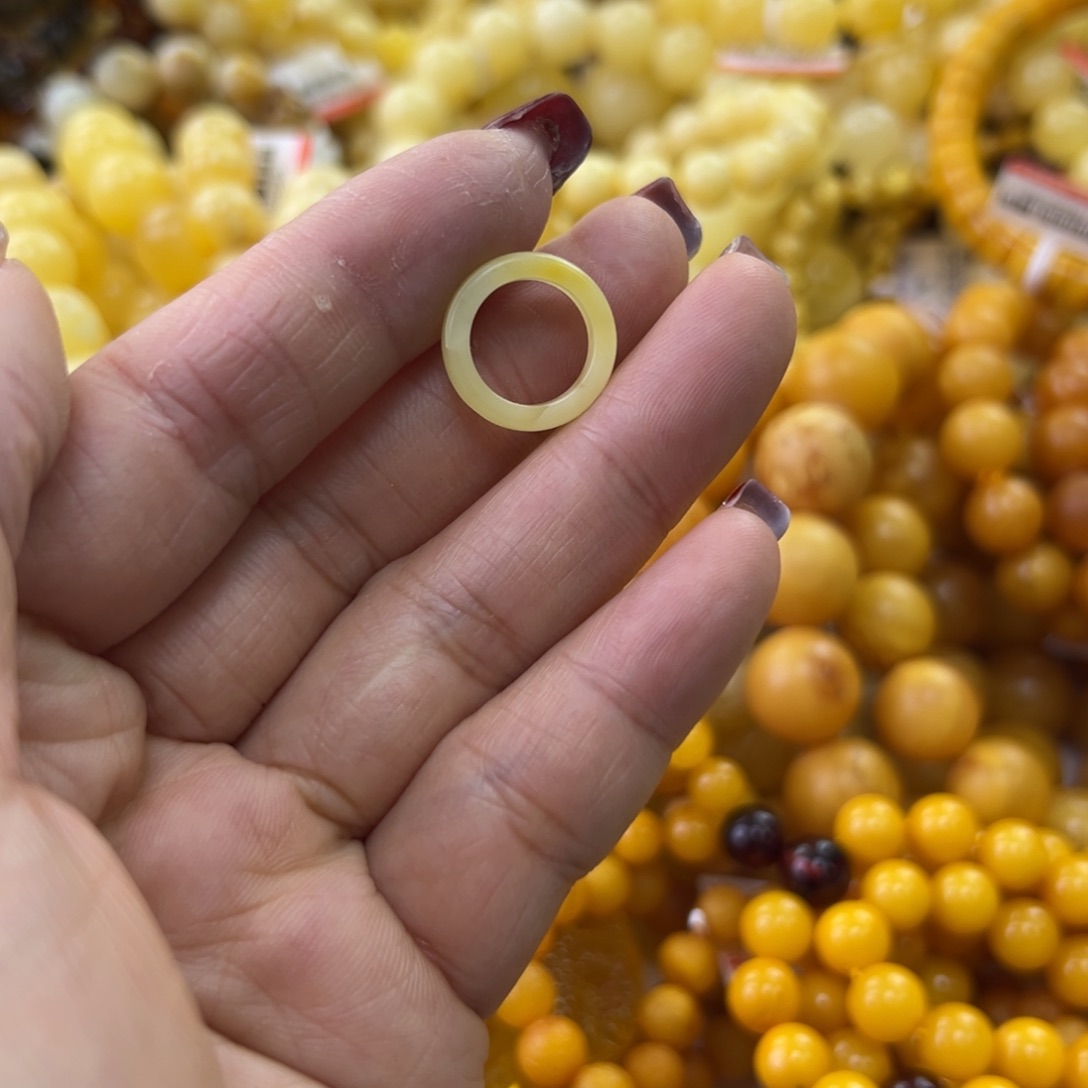 琥珀珠宝奇石未镶嵌