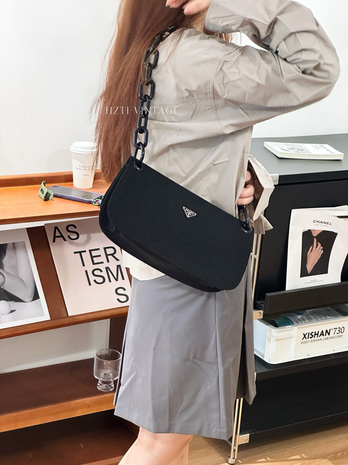 95新 Prada/普拉达 中古黑色亚克力链条腋下包