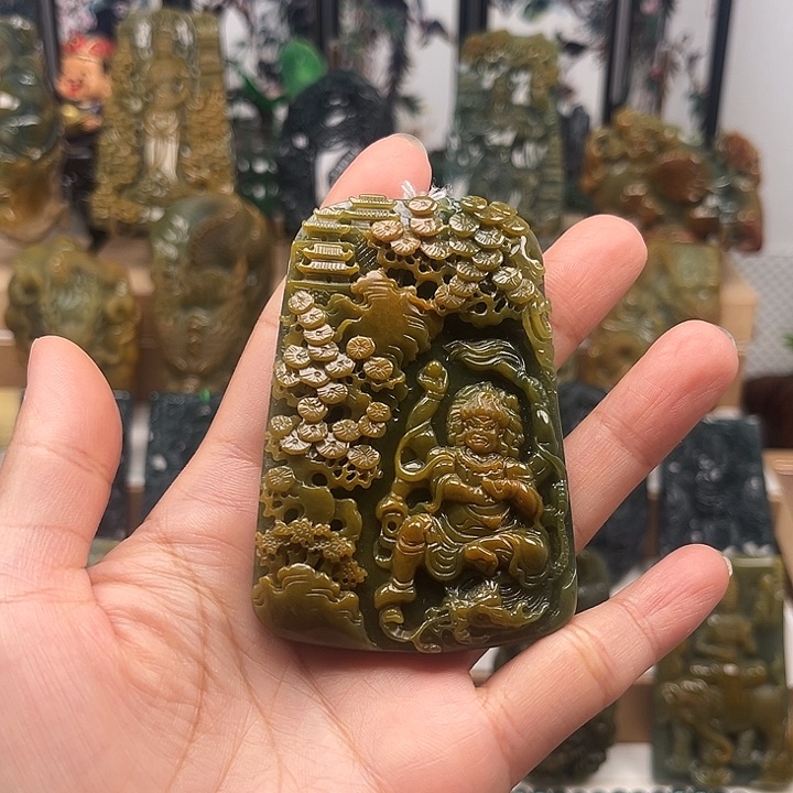 翡翠未镶嵌颈饰放*天然翡翠a货不动