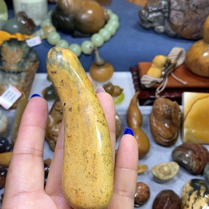 岫岩河磨玉（透闪石质玉）把件未镶嵌
