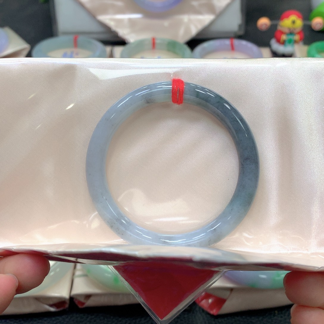 翡翠未镶嵌手镯52圆