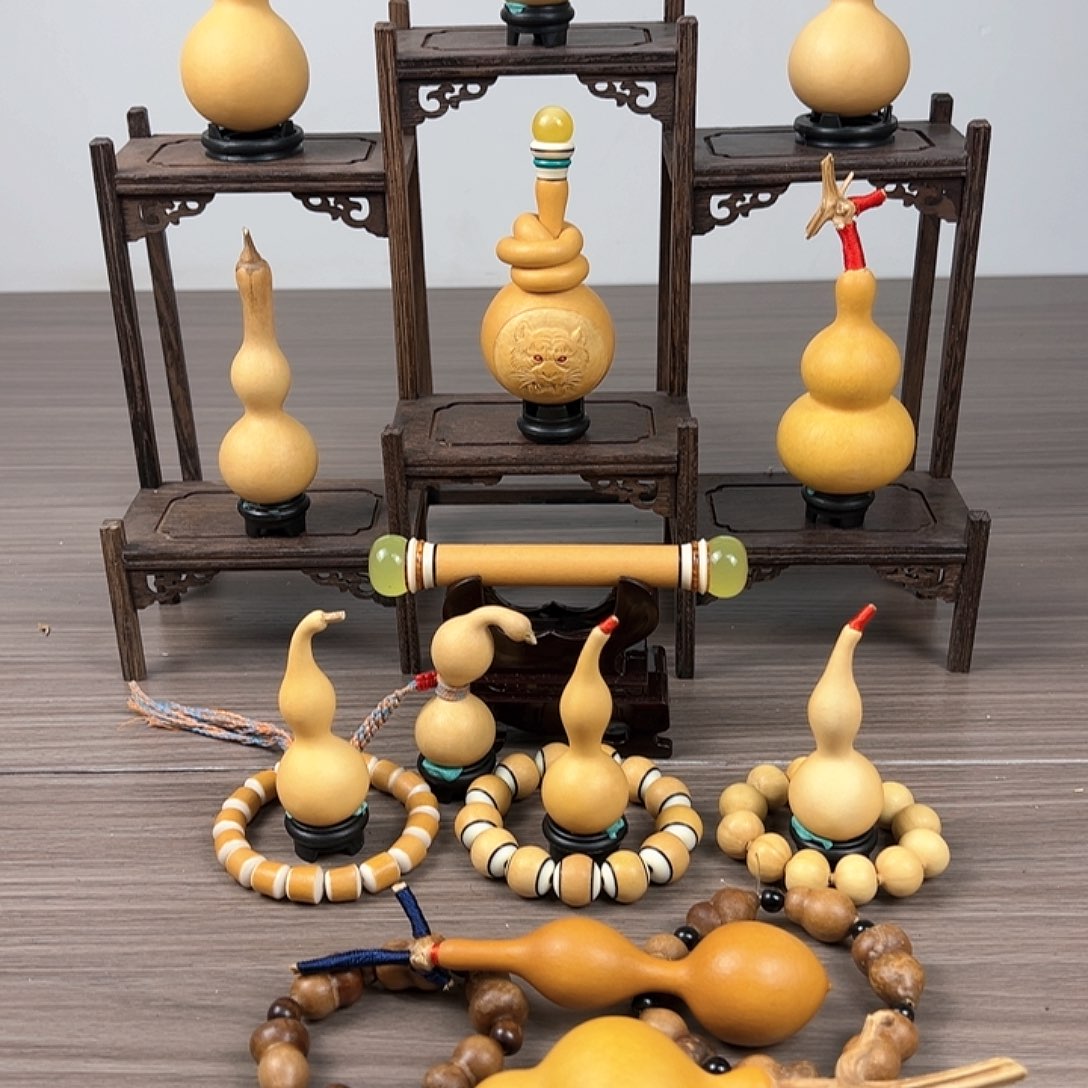 王**丶中华鹰嘴本捻葫芦