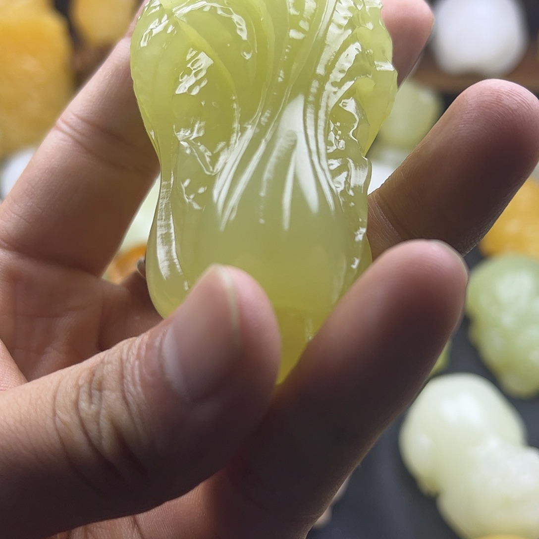 雪***人昆仑玉石手把件碧玺（处理）