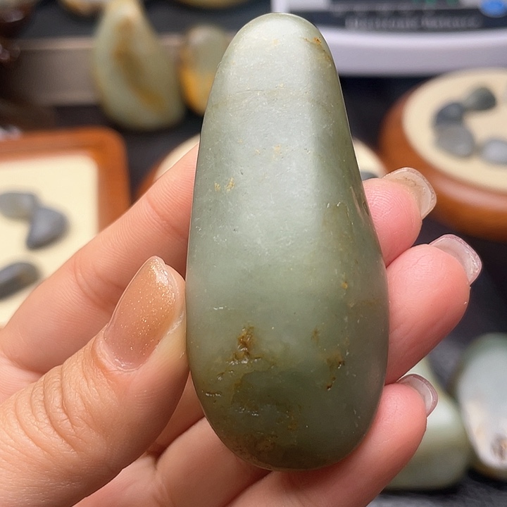 和田玉颈饰未镶嵌11