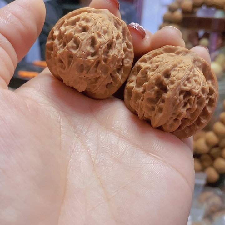 【闪购商品】文玩核桃把件37凤眼