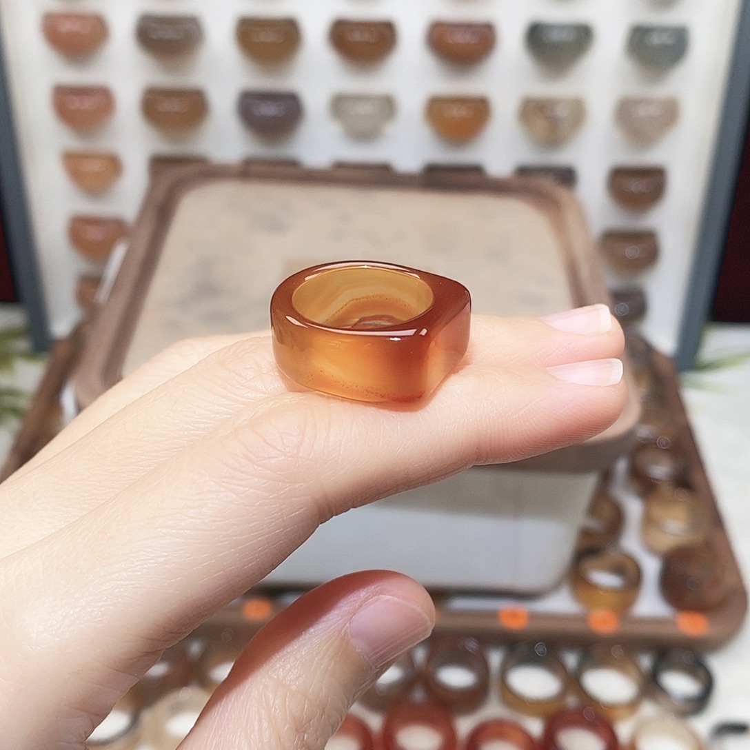 小***儿玛瑙/玉髓未镶嵌戒指港14凑