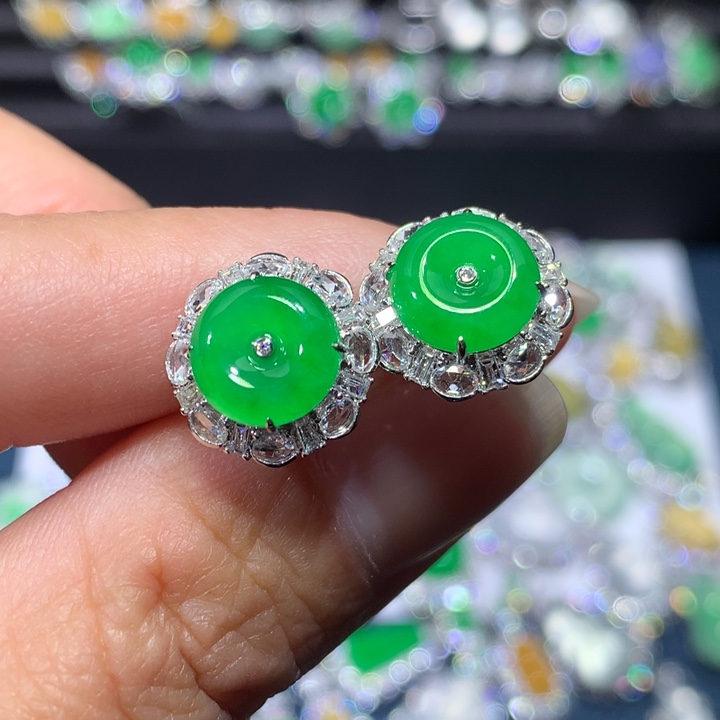 翡翠耳饰18K金镶嵌冰绿平安扣耳钉