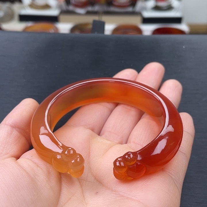 玛瑙/玉髓未镶嵌手镯54圈